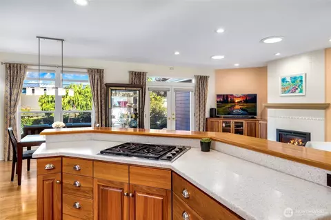 833 Walnut St, Edmonds, WA 98020 photo 13