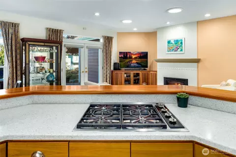 833 Walnut St, Edmonds, WA 98020 photo 12