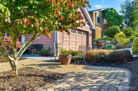 833 Walnut St, Edmonds, WA 98020 photo 4