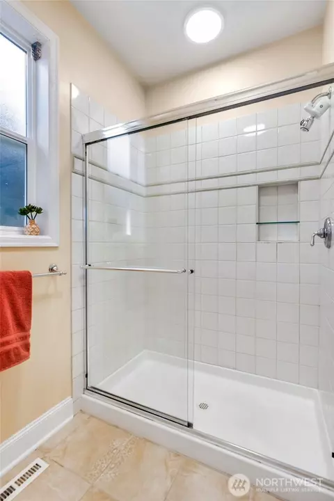 833 Walnut St, Edmonds, WA 98020 photo 25
