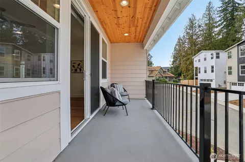 Exterior - 14 160th Pl SE, Bothell, WA 98012 photo 3 of 5