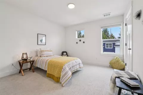 Bedroom - 14 160th Pl SE, Bothell, WA 98012 photo 3 of 4