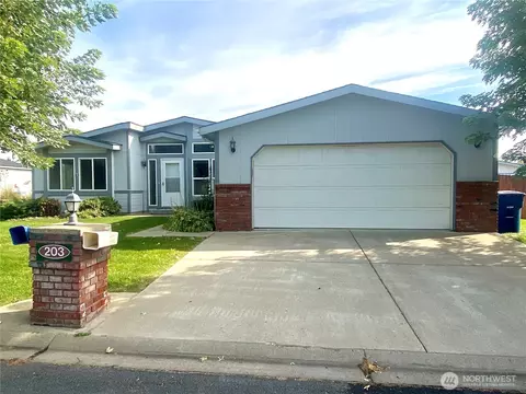 1100 S Rosewood Dr #203, Ellensburg, WA 98926