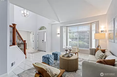 Entry Way - 4307 114th St SE, Everett, WA 98208 photo 2 of 2