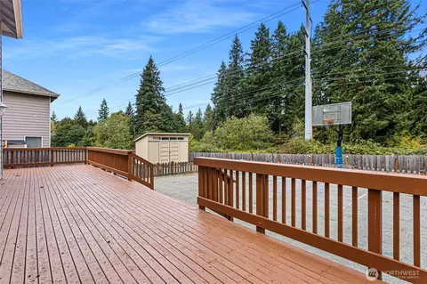 Exterior - 4307 114th St SE, Everett, WA 98208 photo 2 of 4