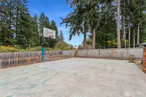 Exterior - 4307 114th St SE, Everett, WA 98208 photo 3 of 4