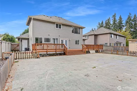 Exterior - 4307 114th St SE, Everett, WA 98208 photo 4 of 4