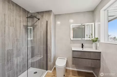 Bath - 3602 104th Pl SE, Everett, WA 98208 photo 1 of 3