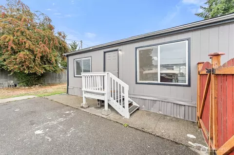 7109 146th St SW #12, Lakewood, WA 98439