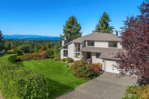 5030 155th Pl SE, Bellevue, WA 98006