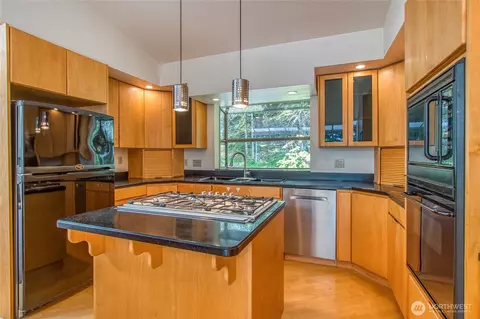 Kitchen - 121 Switchback Rd, Eastsound, WA 98245 photo 1 of 2