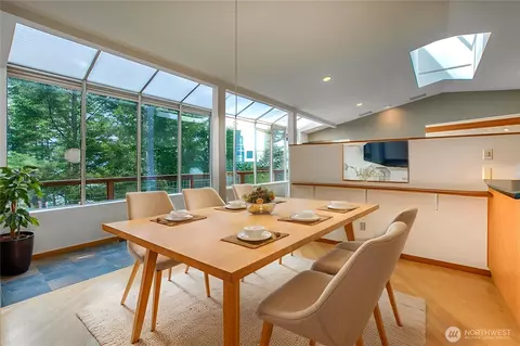 Dining - 121 Switchback Rd, Eastsound, WA 98245 photo 1 of 2