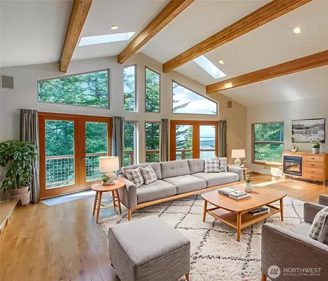 Living - 121 Switchback Rd, Eastsound, WA 98245 photo 1 of 5