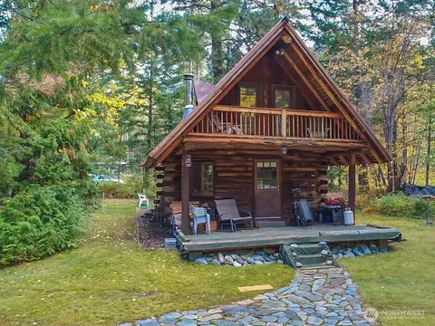 26 Mercer Rd, Mazama, WA 98833