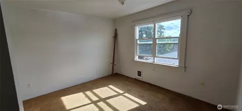 Bedroom - 1512 Rainier Ave, Everett, WA 98201 photo 3 of 4