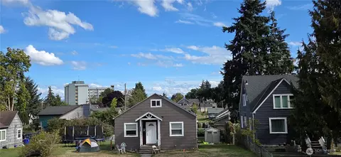 Exterior - 1512 Rainier Ave, Everett, WA 98201 photo 3 of 4