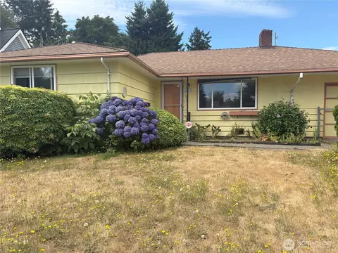 8637 31 Ave SW, Seattle, WA 98126