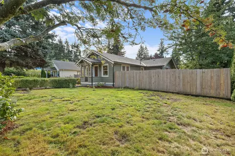 Exterior - 2202 73rd St SE, Everett, WA 98203 photo 8 of 9