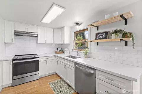 Kitchen - 2202 73rd St SE, Everett, WA 98203 photo 1 of 4