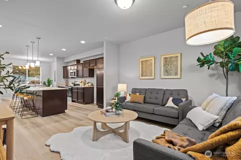 Living - 7025 Rainier Dr #C, Everett, WA 98203 photo 2 of 3