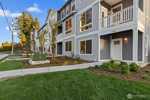 Exterior - 7025 Rainier Dr #C, Everett, WA 98203 photo 5 of 5