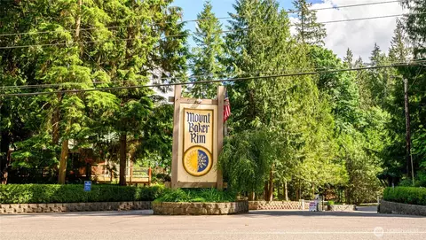 10457 Glacier Rim Dr, Deming, WA 98244