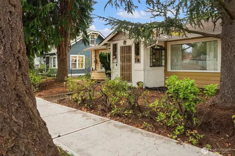 1067 E 34th St, Tacoma, WA 98404