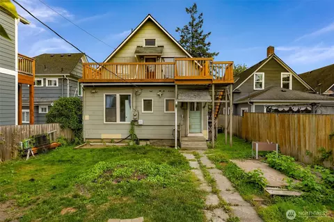 Exterior - 2118 Hoyt Ave, Everett, WA 98201 photo 4 of 6