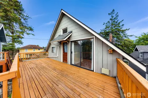 Exterior - 2118 Hoyt Ave, Everett, WA 98201 photo 2 of 6