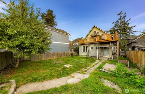 Exterior - 2118 Hoyt Ave, Everett, WA 98201 photo 3 of 6