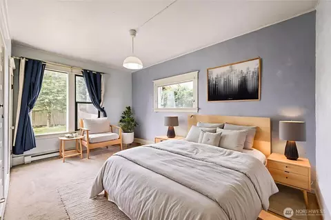 Bedroom - 2118 Hoyt Ave, Everett, WA 98201 photo 1 of 9