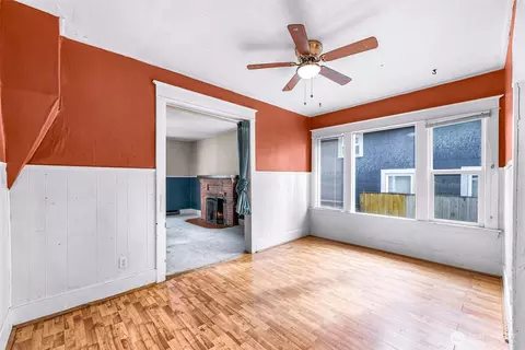 Living - 2118 Hoyt Ave, Everett, WA 98201 photo 4 of 8