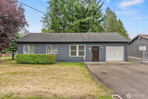 932 S Nevada Dr, Longview, WA 98632