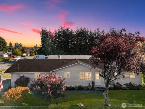 973 Park Ave E, Tenino, WA 98589