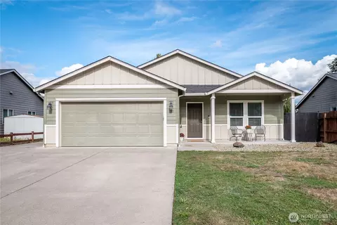 135 Haley Dr, Longview, WA 98632