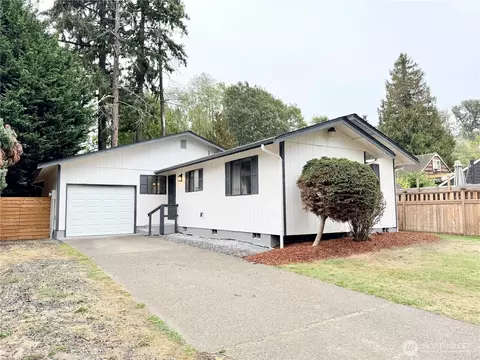 9025 E St, Tacoma, WA 98445