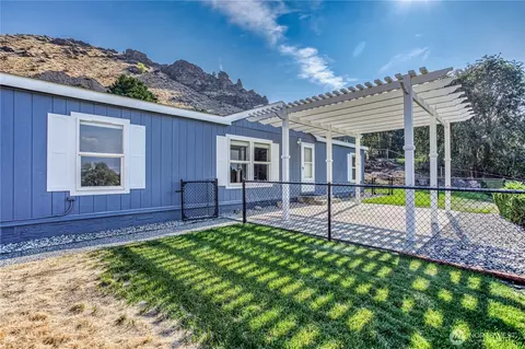4044 40th Cir, East Wenatchee, WA 98802