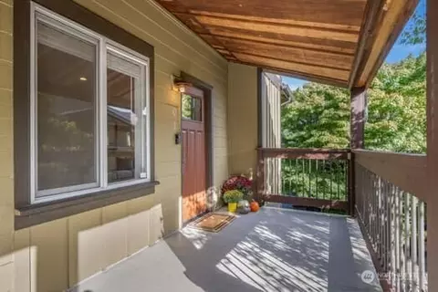 21305 48th Ave W #B201, Mountlake Terrace, WA 98043