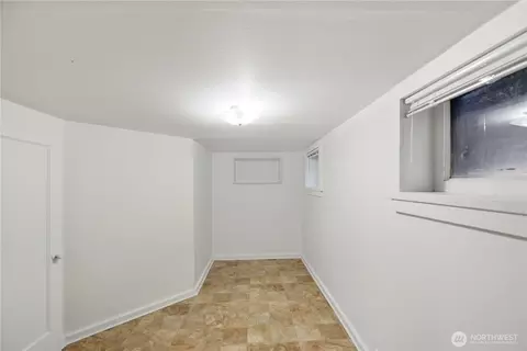 2614 E Spring St, Seattle, WA 98122 photo 29