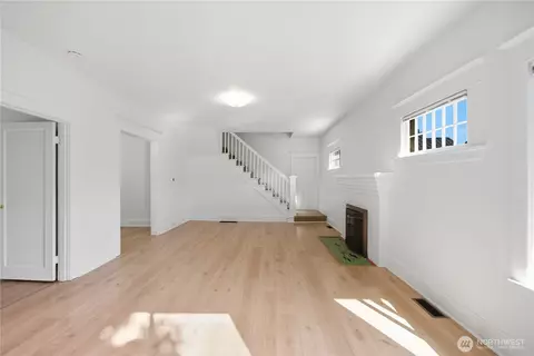2614 E Spring St, Seattle, WA 98122 photo 5