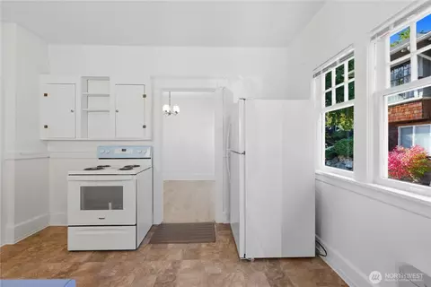 2614 E Spring St, Seattle, WA 98122 photo 17