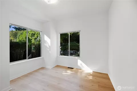 2614 E Spring St, Seattle, WA 98122 photo 12