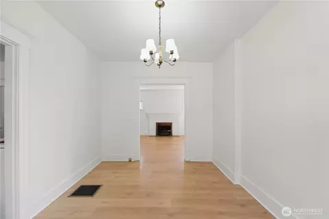 2614 E Spring St, Seattle, WA 98122 photo 13