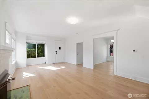 2614 E Spring St, Seattle, WA 98122 photo 6