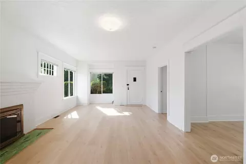2614 E Spring St, Seattle, WA 98122 photo 4
