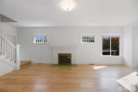 2614 E Spring St, Seattle, WA 98122 photo 3