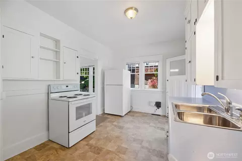 2614 E Spring St, Seattle, WA 98122 photo 19