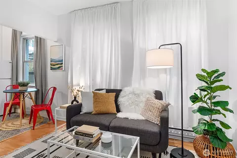 7 Harrison St #26, Seattle, WA 98109