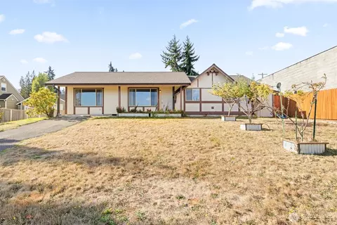 934 W 13th St, Port Angeles, WA 98363