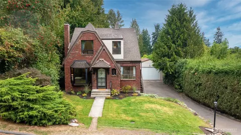1514 NE 95th St, Seattle, WA 98115